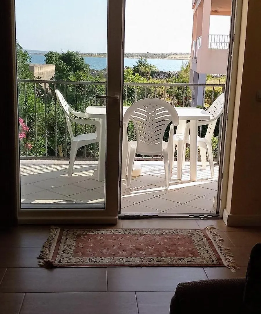 Water View Brand New Apartment, Short Stroll To Beach, Peaceful! Košljun 0*,  クロアチア