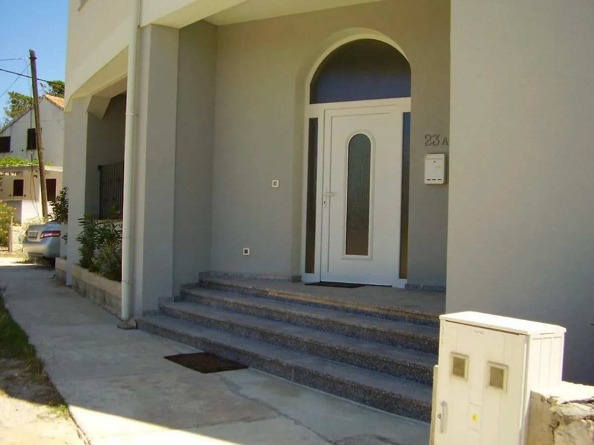 Daire Water View Brand New Apartment, Short Stroll To Beach, Peaceful! Košljun