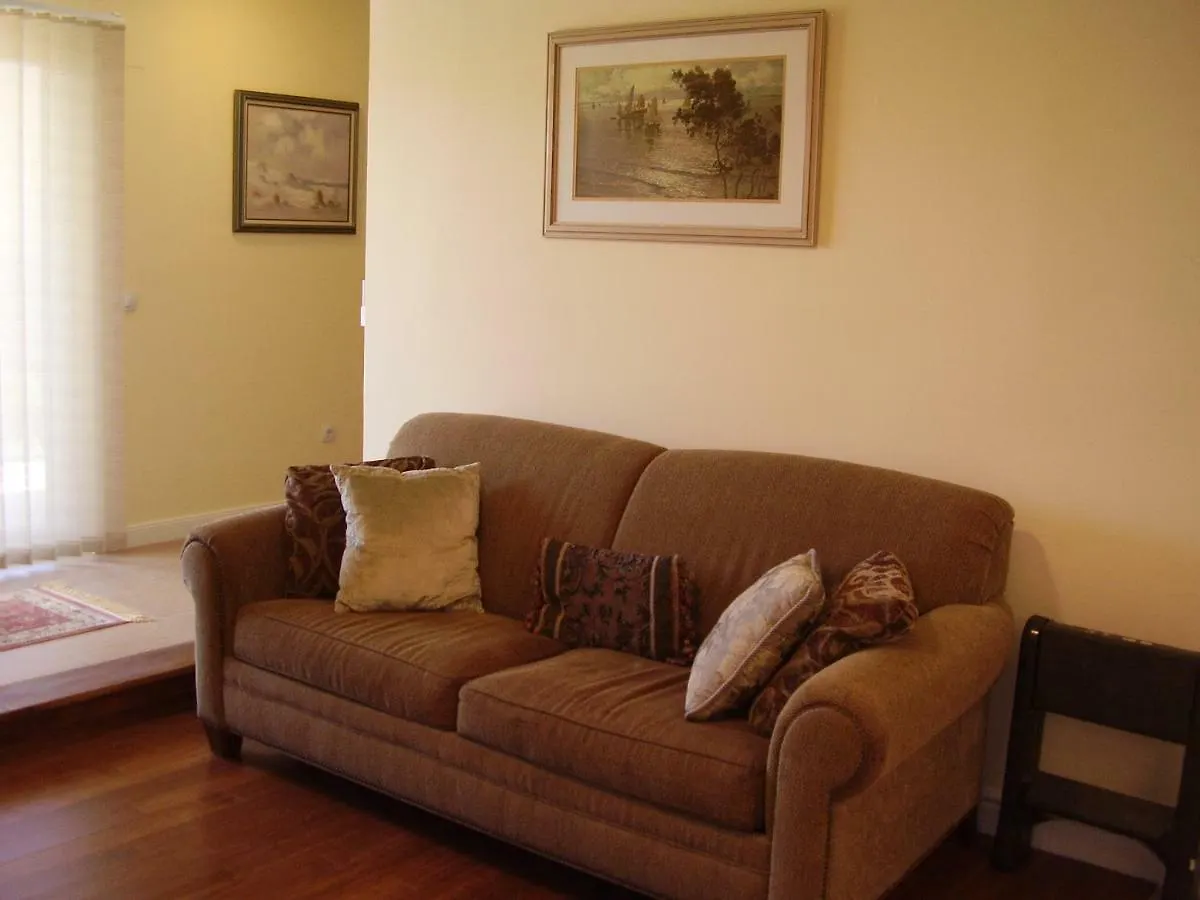 Water View Brand New Apartment, Short Stroll To Beach, Peaceful! Košljun